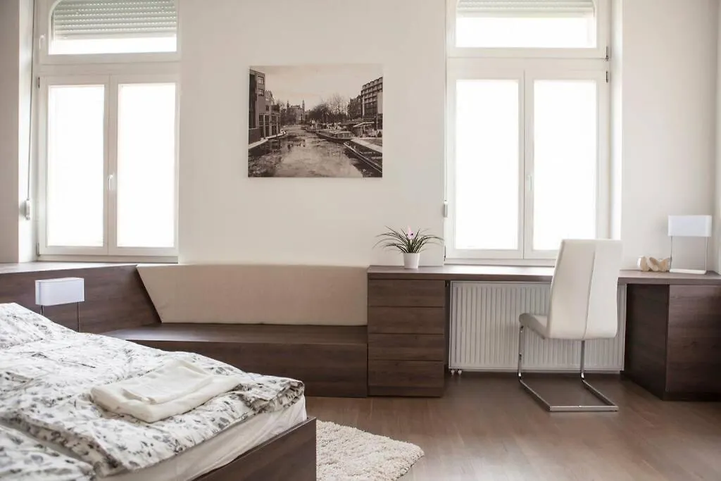 Apartment Downtown Ulloi 3 Budapest Hungary