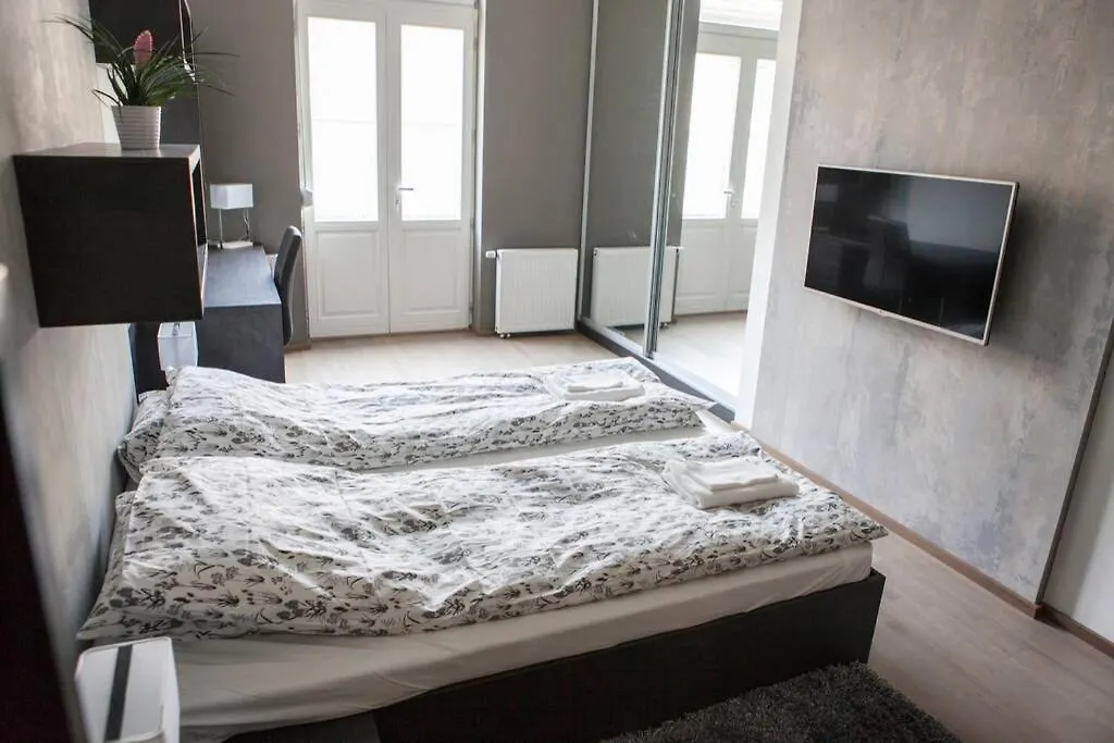 Apartment Downtown Ulloi 3 Budapest
