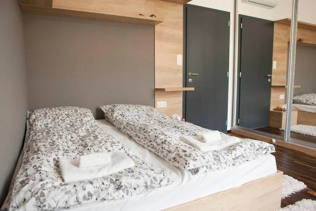 Apartment Downtown Ulloi 3 Budapest